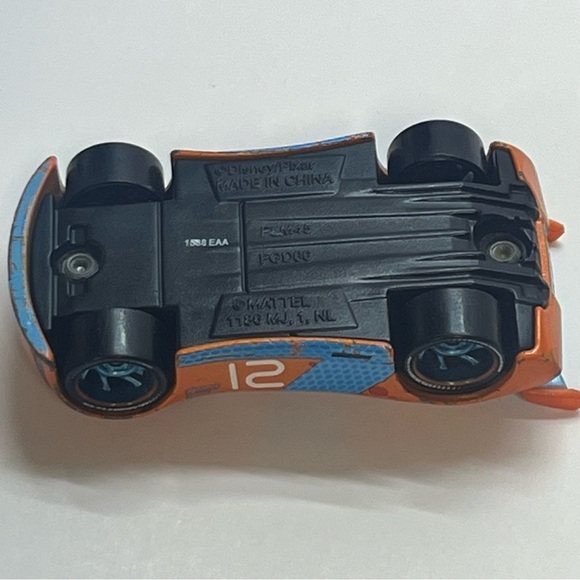 disney pixar cars ryan inside laney next gen piston cup racers blinkr sponsor - Picture 6 of 7